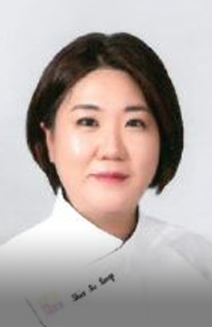 신수정 교수