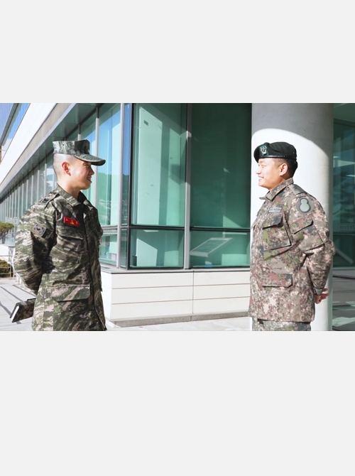 노인철 상사, 이경식 대위