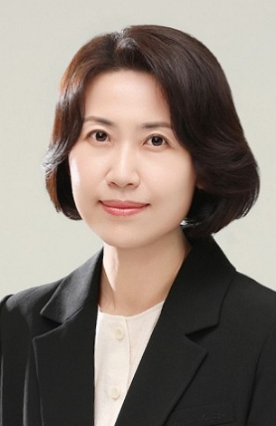 위지윤 교수